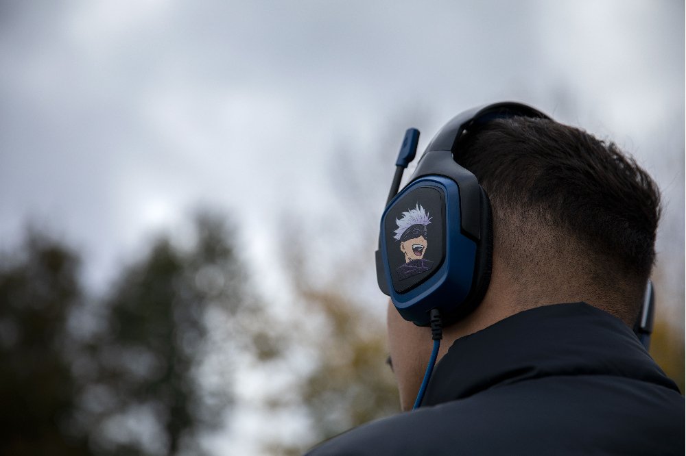 Headset Konix Jujutsu Kaisen 40mm Neodimio Micro Flexible Multiplataforma  Kx-Juju-Gh-Univ