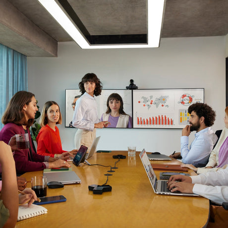 EAN 198122304387 - Poly Studio E60 Smart Camera 4K MPTZ with 12x Optical Zoom 8 MP Negro 3840 x 2160 Pixeles 60 pps imagen 3