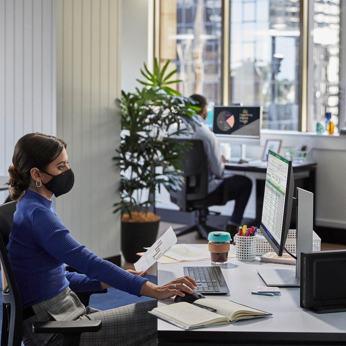 Hp Pro 400 G9 Intel® Core I7 I7-13700t 16gb 512gb Ssd Windows 11 Pro Negro