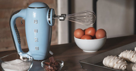 EAN 8017709301842 - Smeg HMF01PBEU batidora Batidora de mano 250 W Azul imagen 15