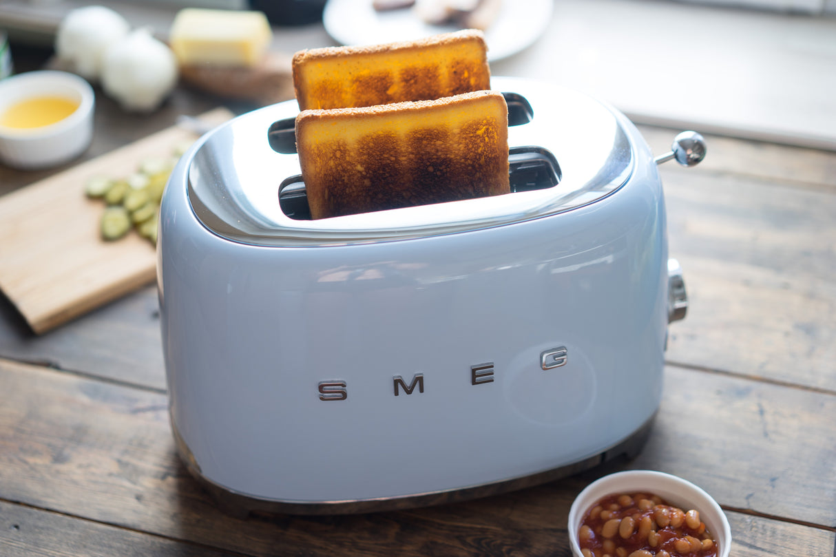 EAN 8017709189099 - Smeg TSF01PBEU tostadora 6 2 rebanada(s) 950 W Azul imagen 48