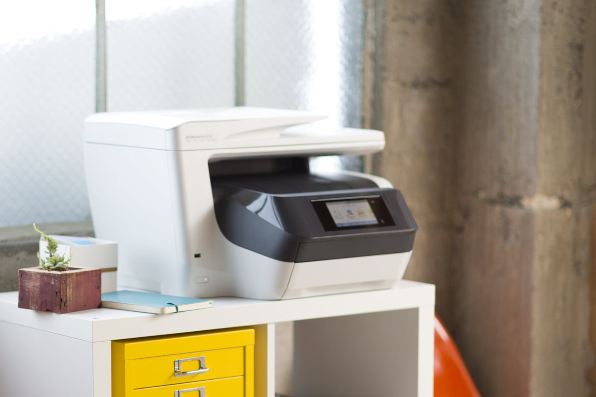 EAN 0889894310675 - HP OfficeJet Pro 8730 All-in-One Printer Inyección de tinta térmica A4 2400 x 1200 DPI 24 ppm imagen 3