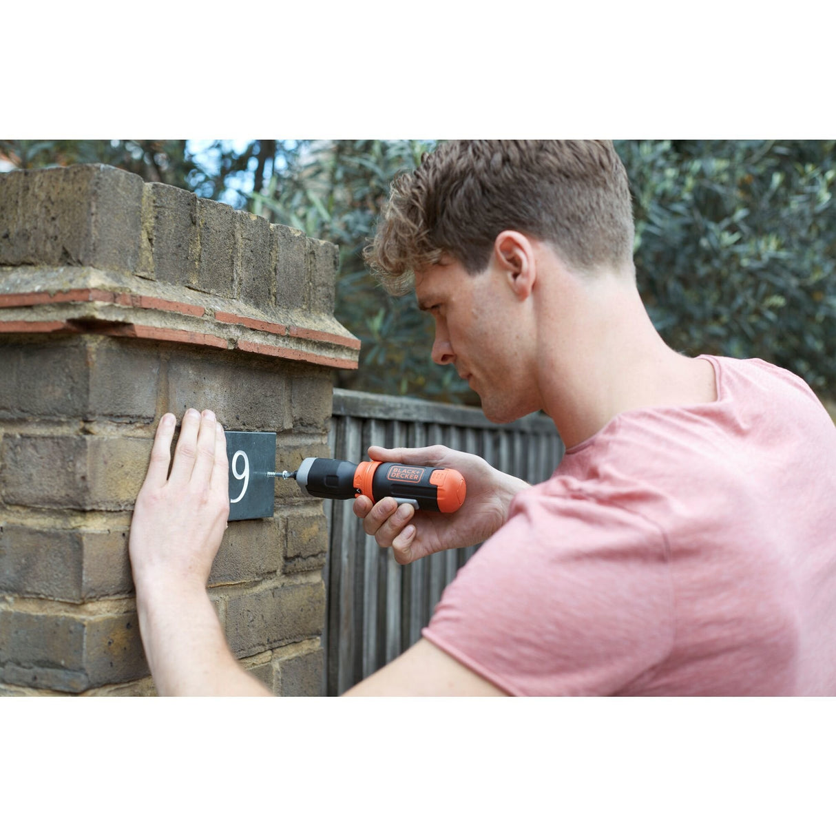 Black & Decker Bcf601c-Xj Atornillador 6v 5nm + 5 Puntas