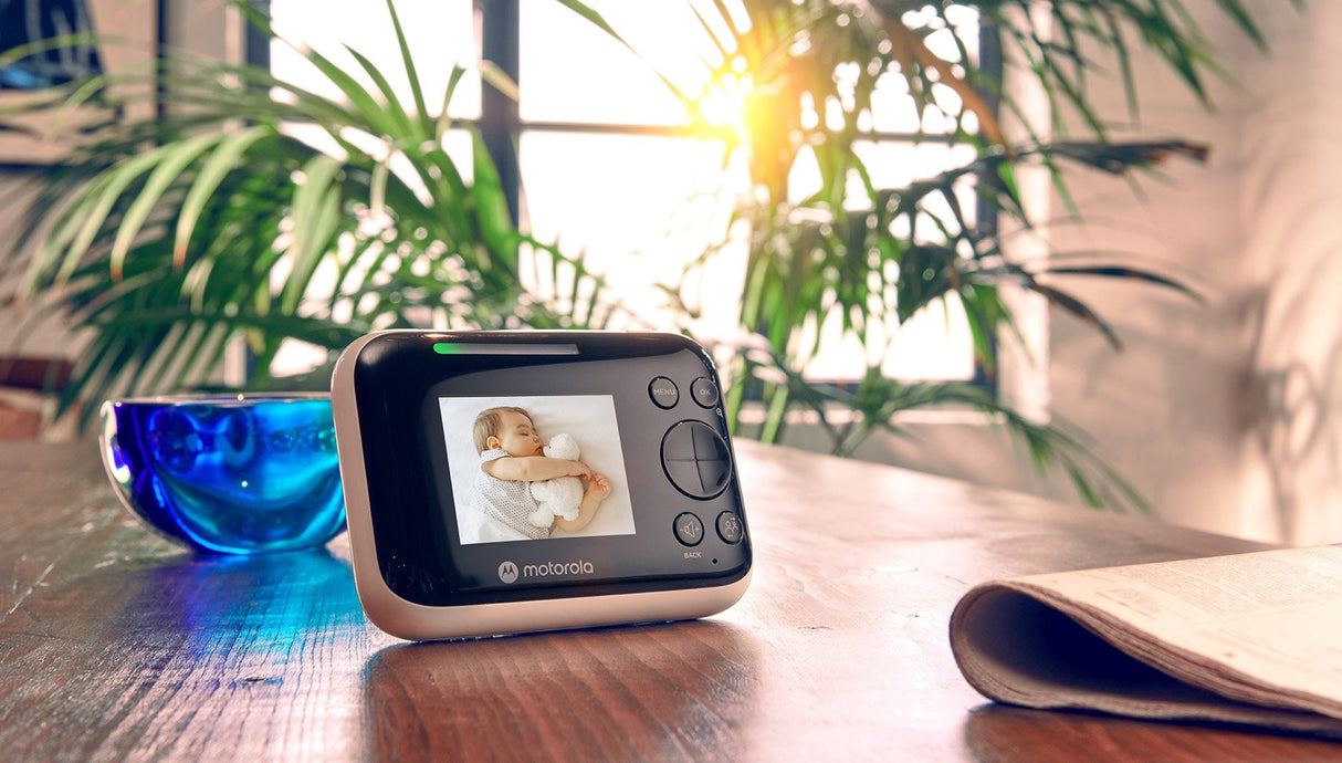 Monitor Para Bebés Con Video Motorola Pip1200 2.8", Blanco Negro