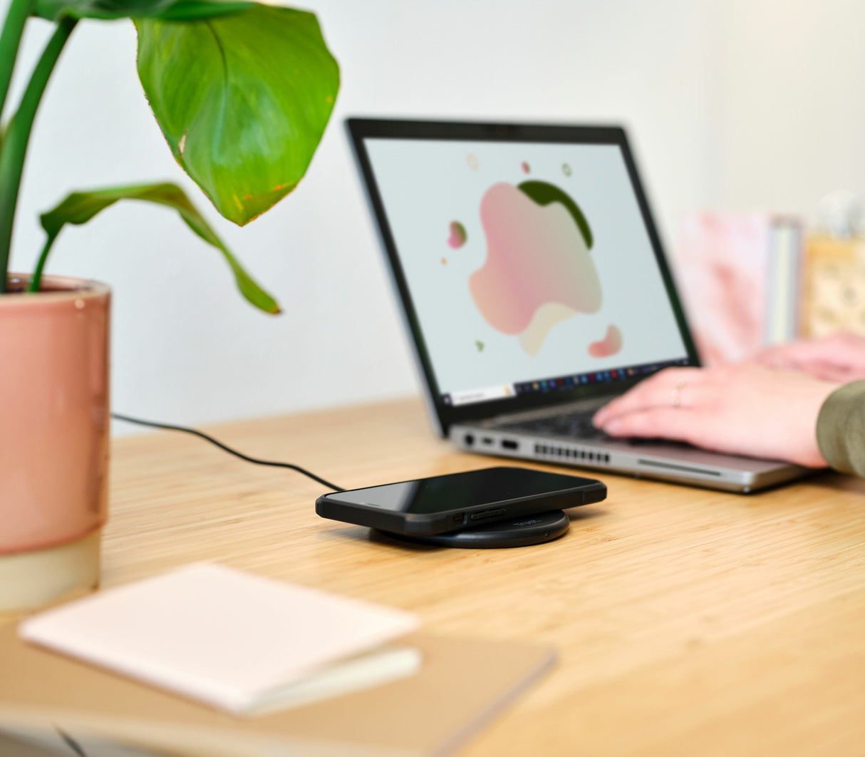 Cargador Inalámbrico Trust Viro 15w