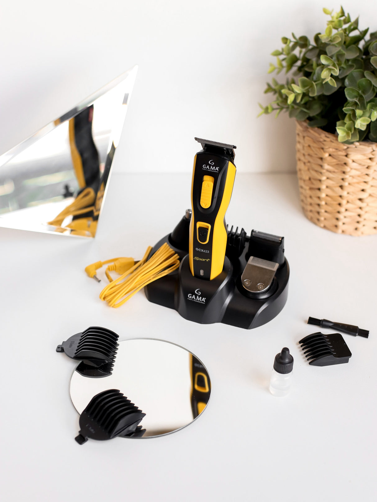 Recortadora Deportiva Ga.Ma Gm3270, Negro Amarillo