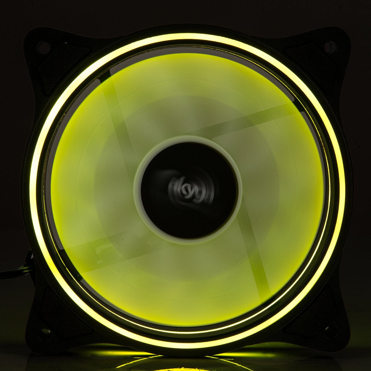 Ventilador Akyga Aw-12d-Rgb 120 Mm 15 Led Rgb 6 Pines