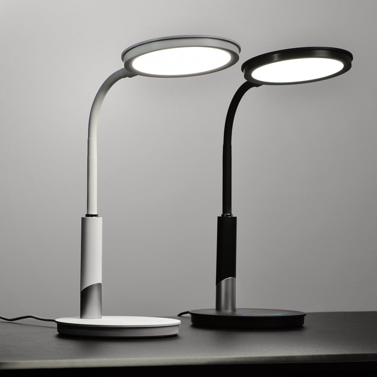 Lámpara De Escritorio Activejet Led  Aje-Raya Rgb Blanco