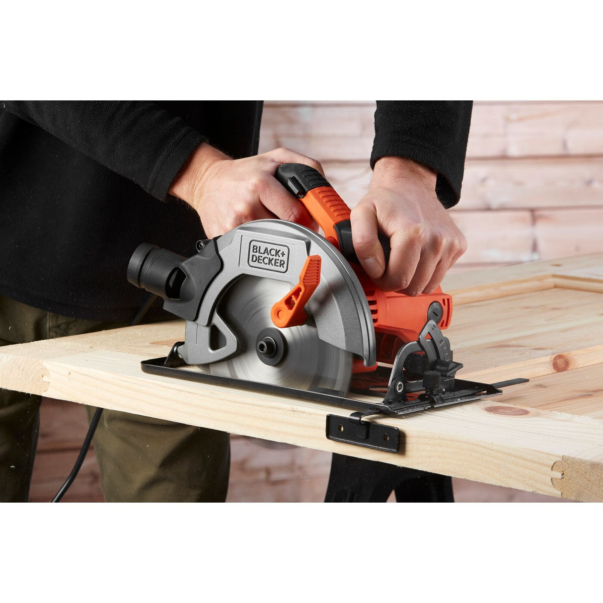 Black & Decker Cs1550-Qs Sierra Circular Portátil 19 Cm Negro, Naranja 5500 Rpm 1500 W