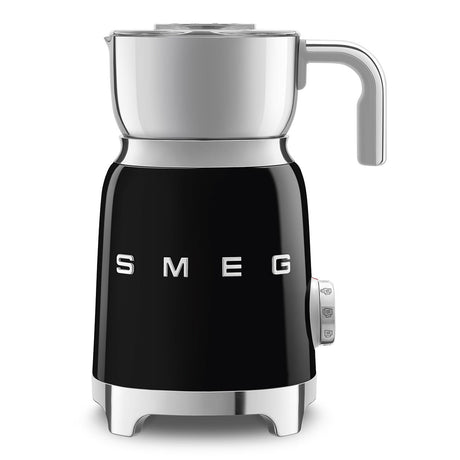 EAN 8017709316082 - Smeg MFF11BLEU espumador o calentador de leche Automatic milk frother/warmer Negro imagen 1