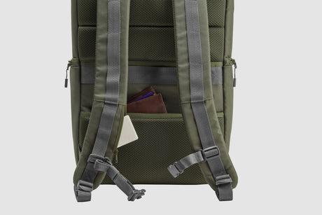 EAN 0197961660425 - HP 15.6 Modular Laptop Backpack 39,6 cm (15.6") Verde, Gris imagen 8