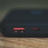 Xtrememac Inductiva Power Bank - 3-In-1, Magsafe - 10000 Mah - 20 Watt - Fast Charge - 2 Puntos De Conexión De Salida (Usb, Usb-C)