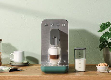 EAN 8017709335014 - Smeg BCC13EGMEU cafetera eléctrica Totalmente automática Máquina espresso 1,4 L imagen 39