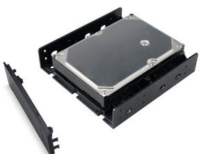 Akasa 5.25'' Front Bay Adapter For A 3.5'' Device/Hdd/2.5'' Hdd/Ssd