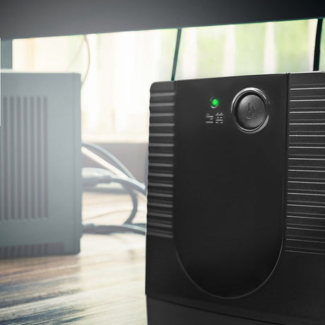 EAN 5901878537740 - Qoltec 53774 sistema de alimentación ininterrumpida (UPS) Línea interactiva 1 kVA 600 W 1 salidas AC imagen 9