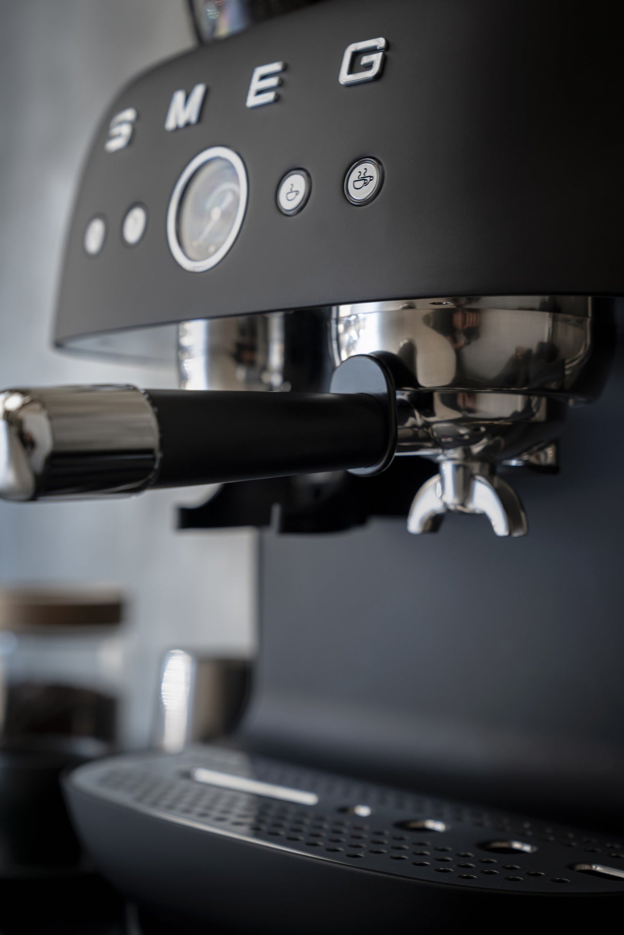 Smeg Kaffeemaschine Man. Mahlwerk Egf03blmeu, Thermoblock, Dampfdüse, 1l,...