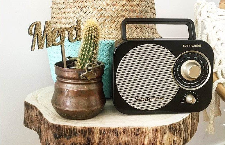 Muse Radio M-055 Rb/ Portatil/ Analogica/ Fm/Mw/Ac/Dc Muse Radio M-055 Rb/ Portatil/ Analogica/ Fm/Mw/Ac/Dc