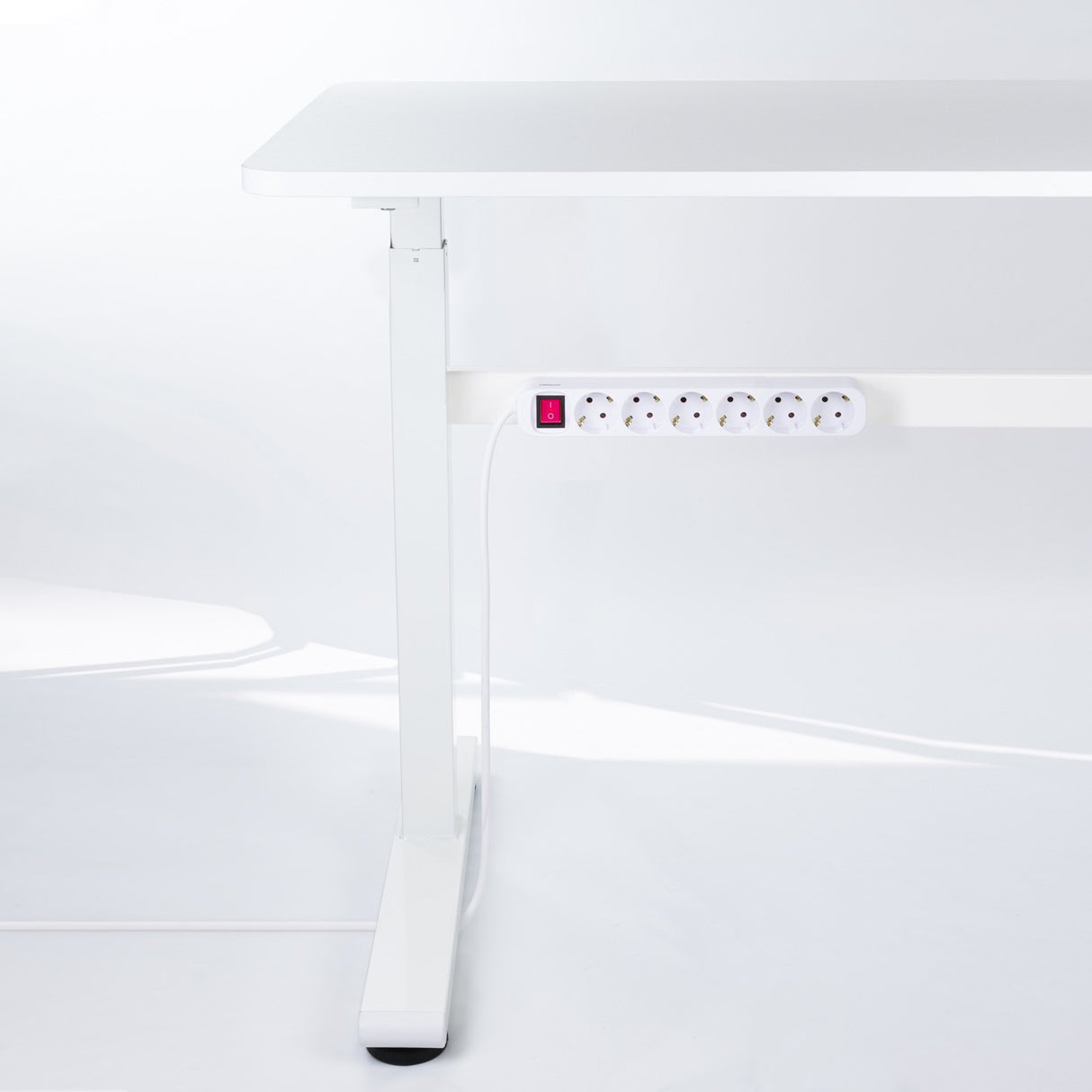 EAN 8433281010185 - Nanocable 10.37.0006 base múltiple 1,4 m 6 salidas AC Interior Blanco imagen 5