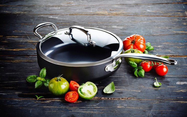 Greenpan Barcelona Pro Sauté Pan 24cm Black