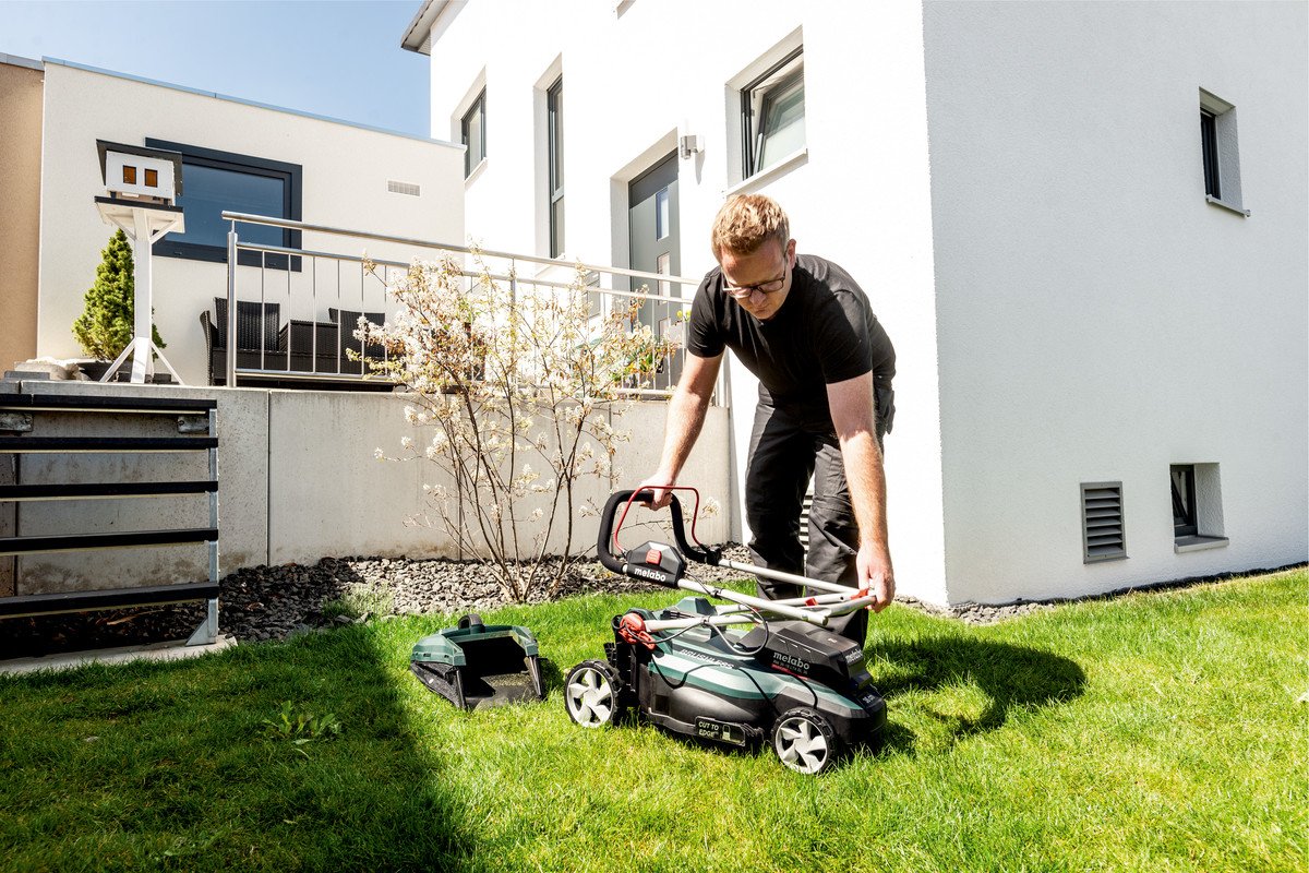 Cortacésped  Metabo Rm 36-18 Ltx Bl 36  De Empuje A Gasolina Batería Negro