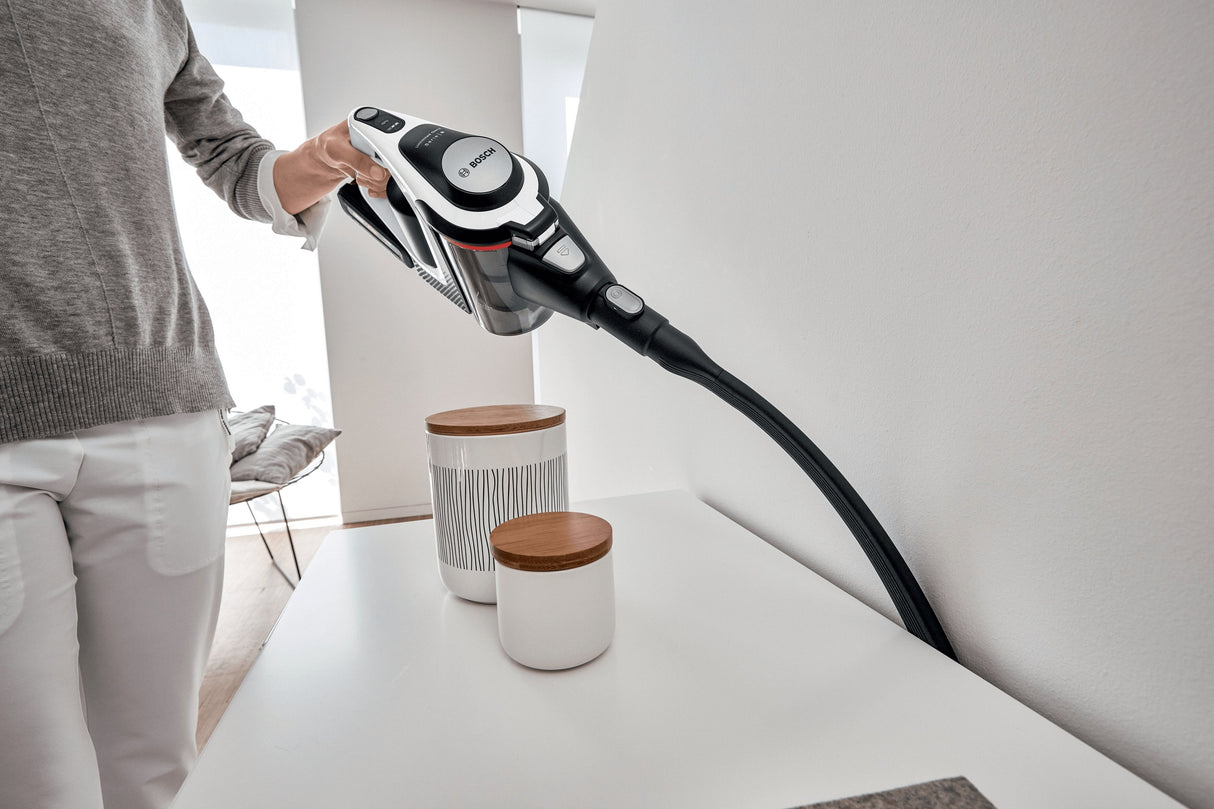 Bosch Unlimited Aspiradora Escoba Bks8214w