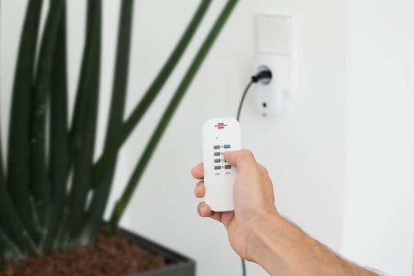 Brennenstuhl Comfort-Line 3-Fach Funkschalt-Set Rc Ce1 3001, Ip20, Blanco