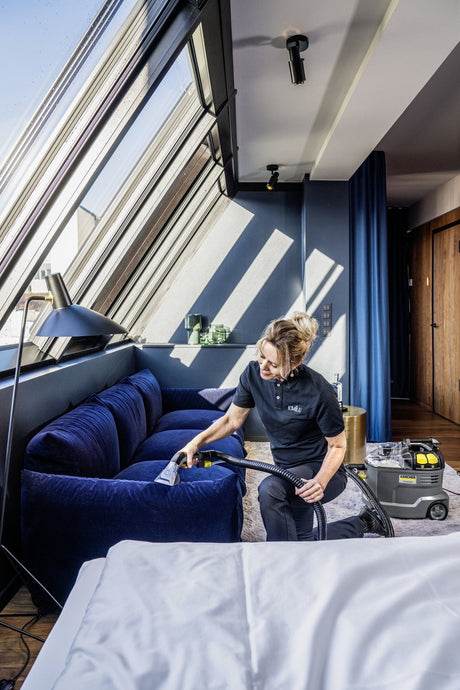 EAN 4054278882529 - Kärcher Puzzi 8/1 7 L Aspiradora de tambor Húmedo 1200 W Sin bolsa imagen 4