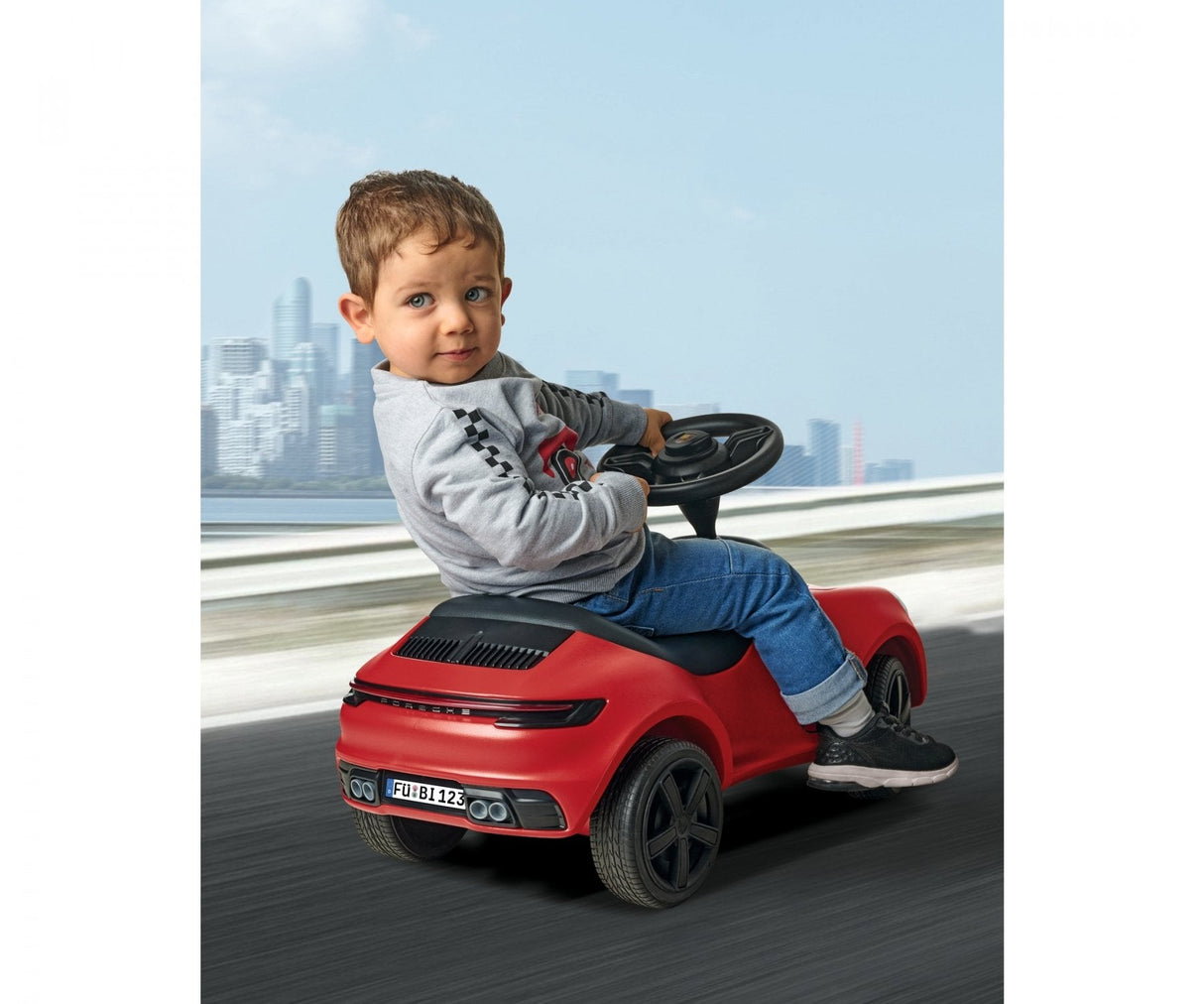 Big Baby Porsche 911, Piloto