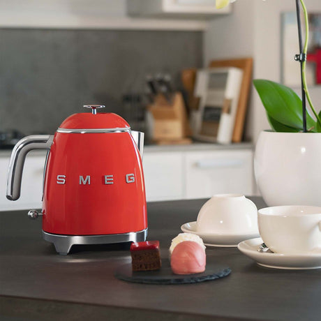 EAN 8017709302177 - Smeg KLF05RDEU tetera eléctrica 0,8 L 1400 W Rojo imagen 6