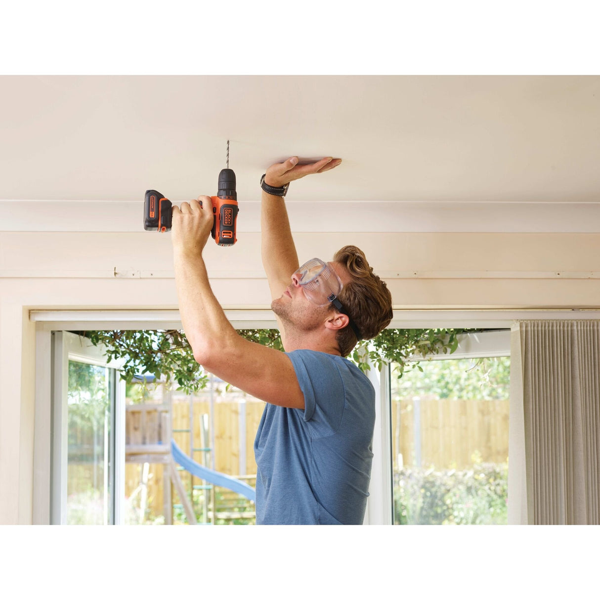 Taladro Atornillador Inalámbrico Black+Decker Bdcdd12, 10,8 Voltios (Negro/Naranja, Batería De Iones De Litio De 1,5 Ah)  Bdcdd12-Qw