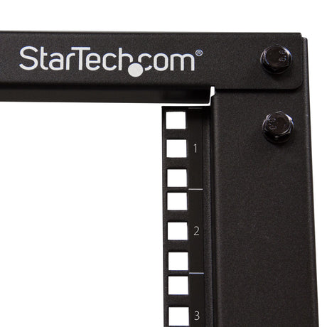 EAN 0065030886833 - StarTech.com 4POSTRACK18U armario rack Rack o bastidor independiente Negro imagen 6