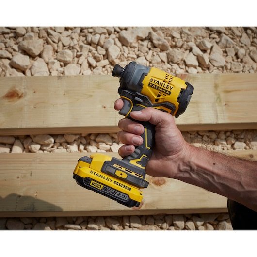 Atornillador De Impacto Stanley Sfmcf820d2k-Qw