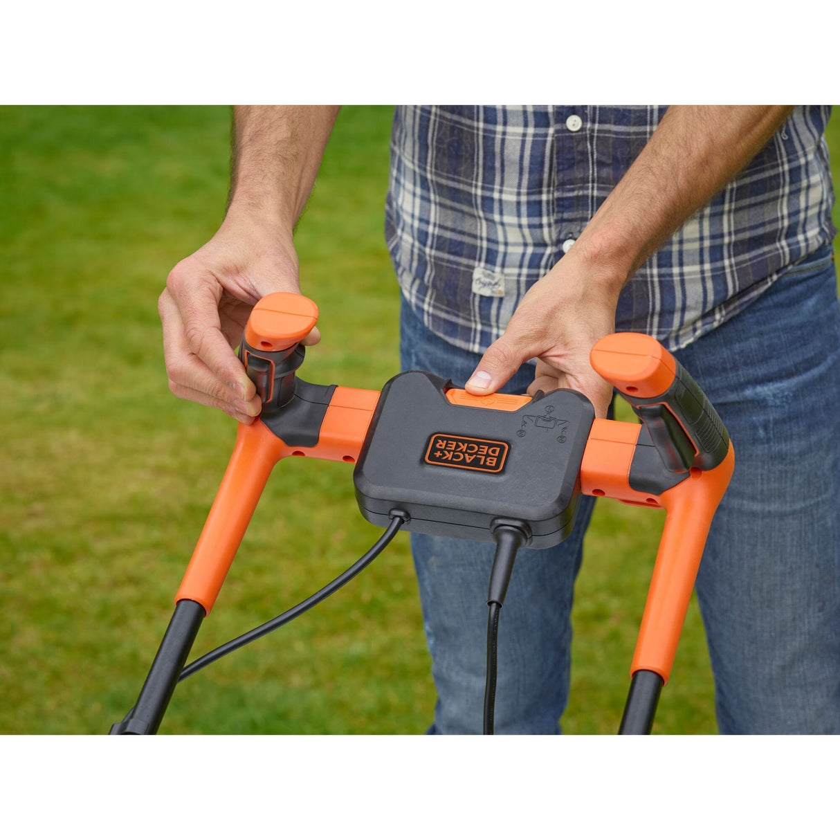 Cortacésped Black+Decker Bemw451bh-Qs  De Empuje A Gasolina Corriente Alterna Negro, Naranja Naranja/Negro
