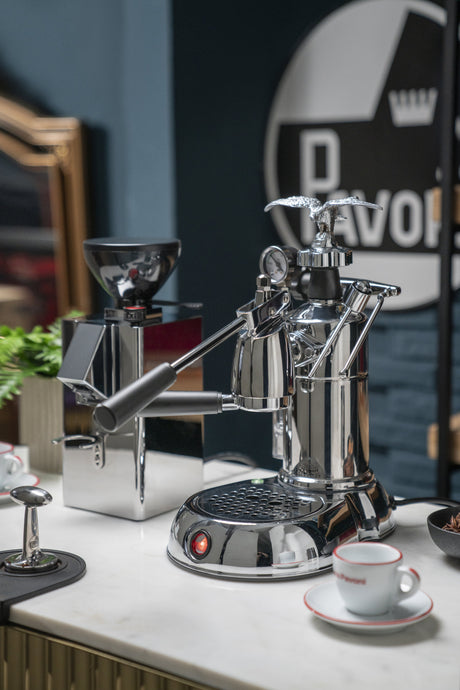 EAN 8010072258584 - la Pavoni LPLMLN01EU cafetera eléctrica Manual 1,6 L imagen 5
