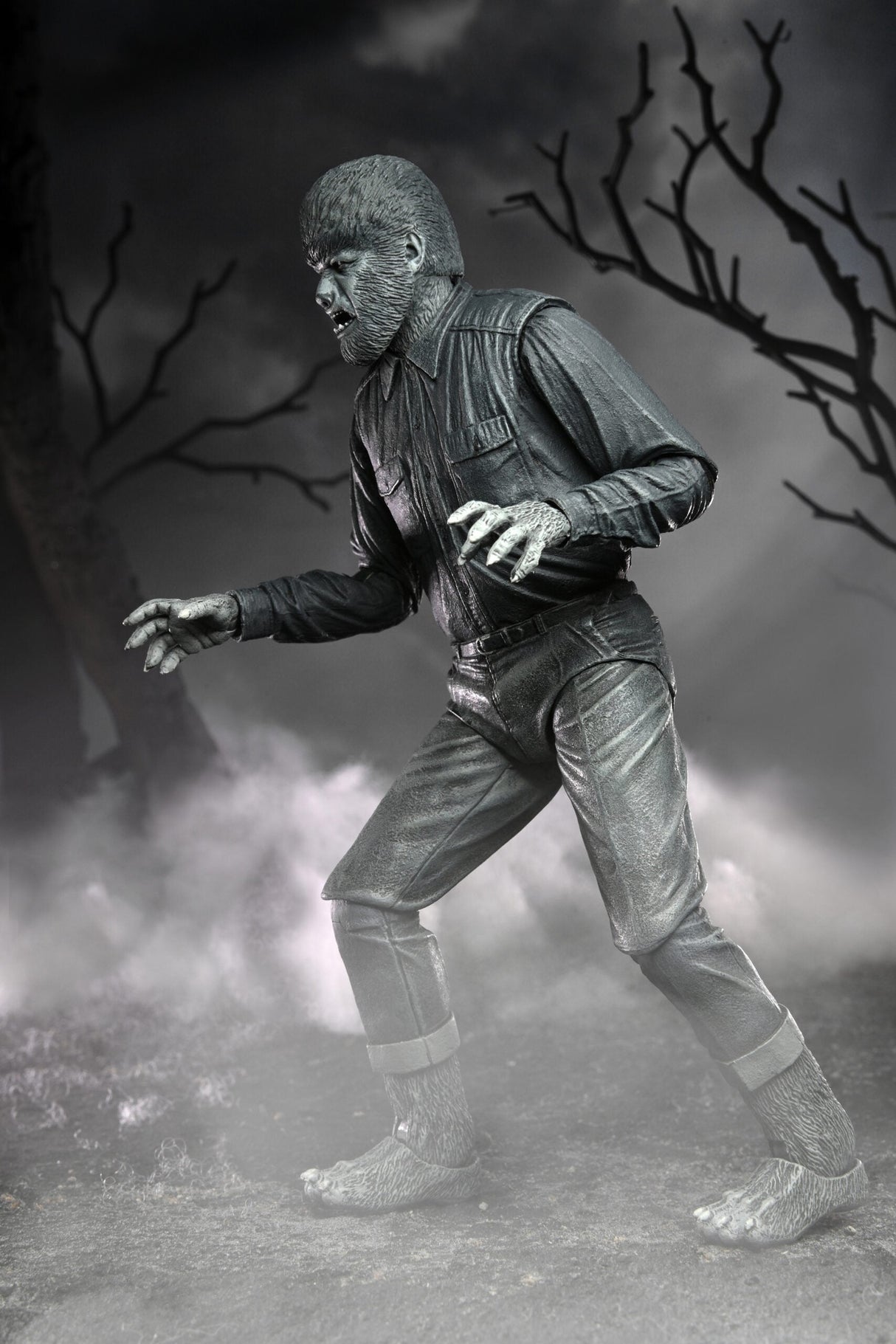 Figura Neca Universal Monster Scale Action Ultimate Wolf (B&W)
