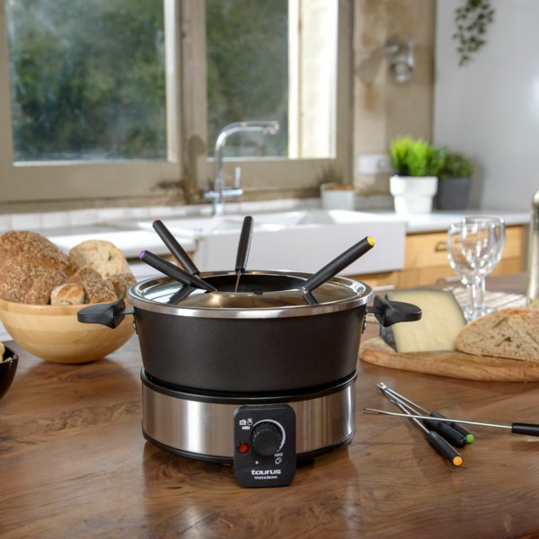 Fondue Taurus Ff2 1000w Termostato Regulable Capacidad 2l 8 Pinchos Antiadherente Pies Antideslizantes