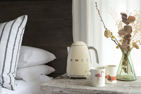 EAN 8017709227852 - Smeg KLF03CREU tetera eléctrica 1,7 L 2400 W Crema de color imagen 8