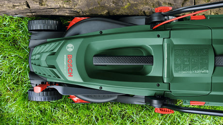 EAN 4053423322071 - Bosch UniversalRotak Cortacésped de empuje a gasolina Corriente alterna Verde imagen 5