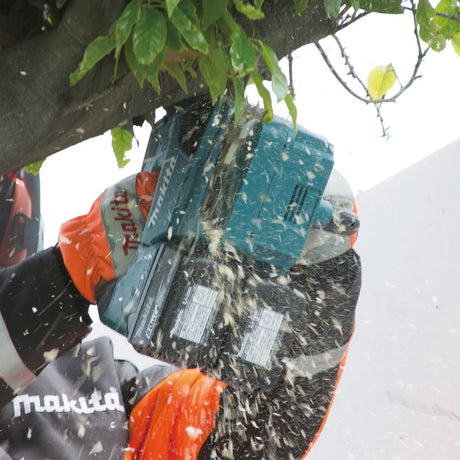 EAN 0088381884440 - Makita DUC256Z motosierra Negro, Azul imagen 3