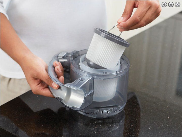 EAN 5035048458648 - Black & Decker PD1820LF aspiradora de mano Negro, Cromo Sin bolsa imagen 15