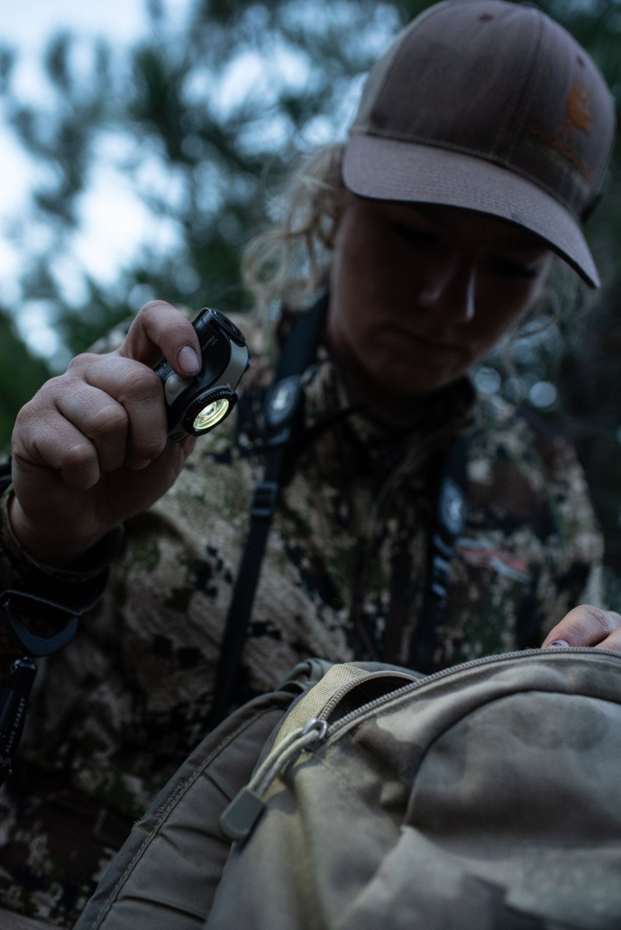 EAN 4058205019996 - Ledlenser MH8 Negro Linterna de mano LED imagen 10