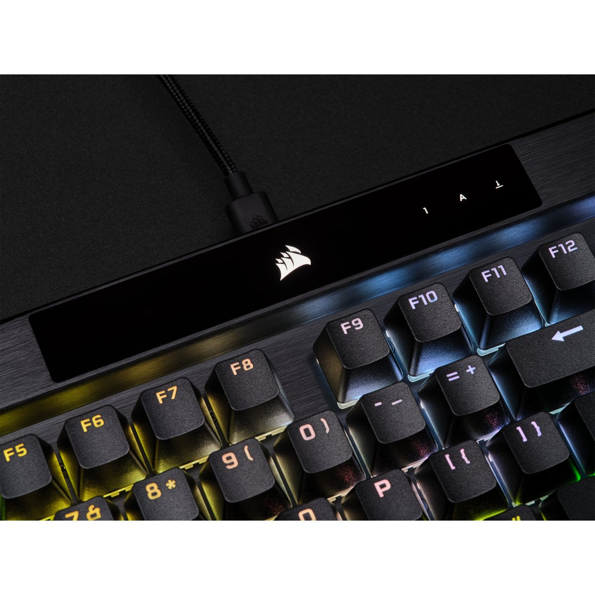 Teclado Gamer Mecánico (Cherry Corsair Opx) Corsair K70 Pro Rgb (Negro)