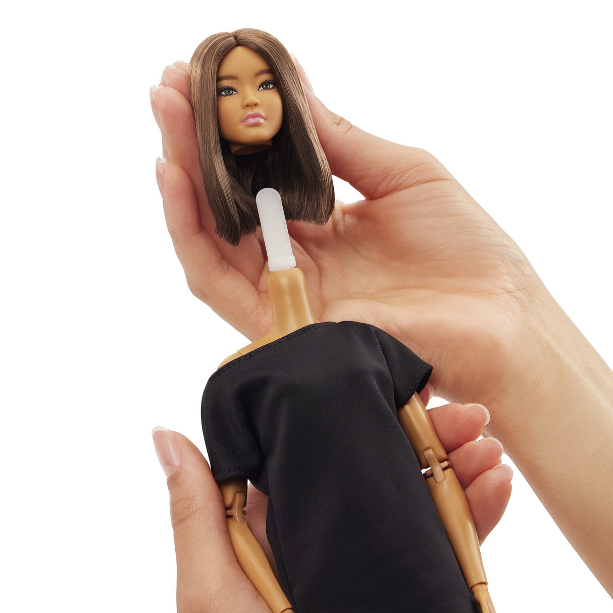 EAN 0194735260737 - Barbie Signature JBH72 muñeca imagen 6