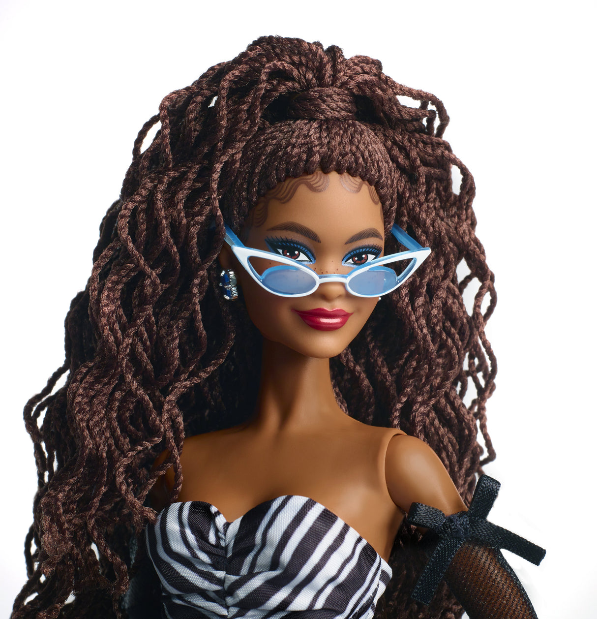 EAN 0194735181094 - Barbie Signature HRM59 muñeca imagen 4
