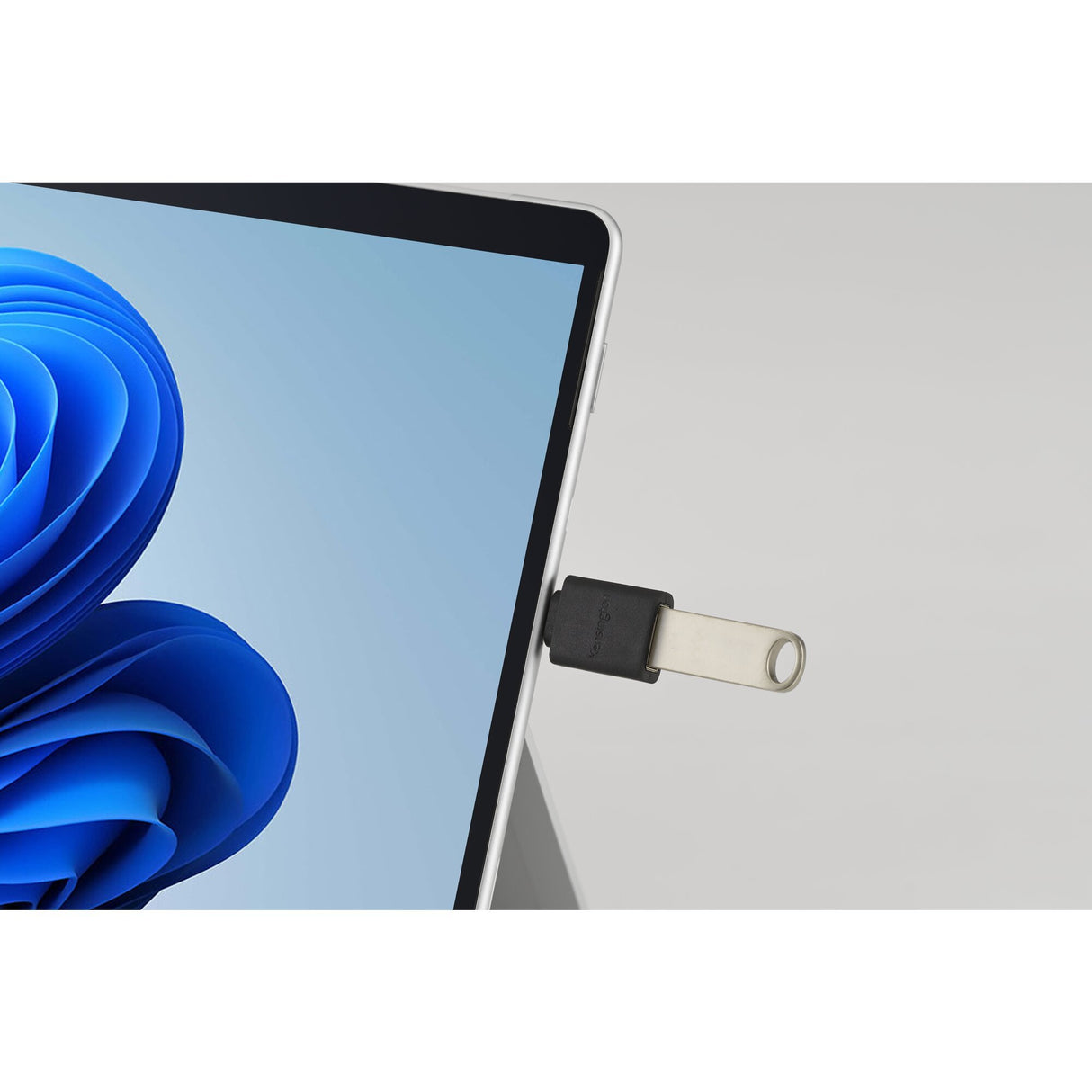 EAN 0085896334774 - Kensington K33477WW cambiador de género para cable imagen 4