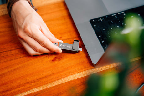 EAN 0023942320432 - Verbatim Dual QuickStick unidad flash USB 1 TB USB Type-A / USB Type-C 3.2 Gen 1 (3.1 Gen 1) Gris imagen 2