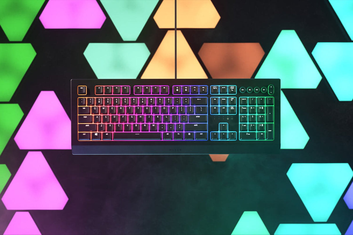 Razer Tastiera Gaming Wired Membrana Cynosa V2 Rgb
