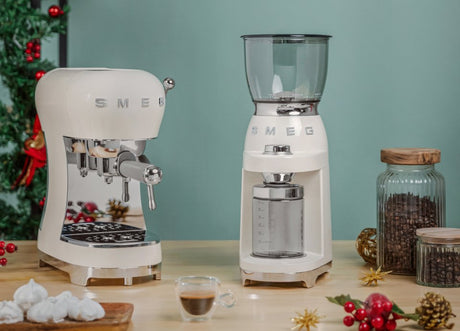 EAN 8017709324827 - Smeg ECF02CREU cafetera eléctrica Manual Máquina espresso 1,1 L imagen 16