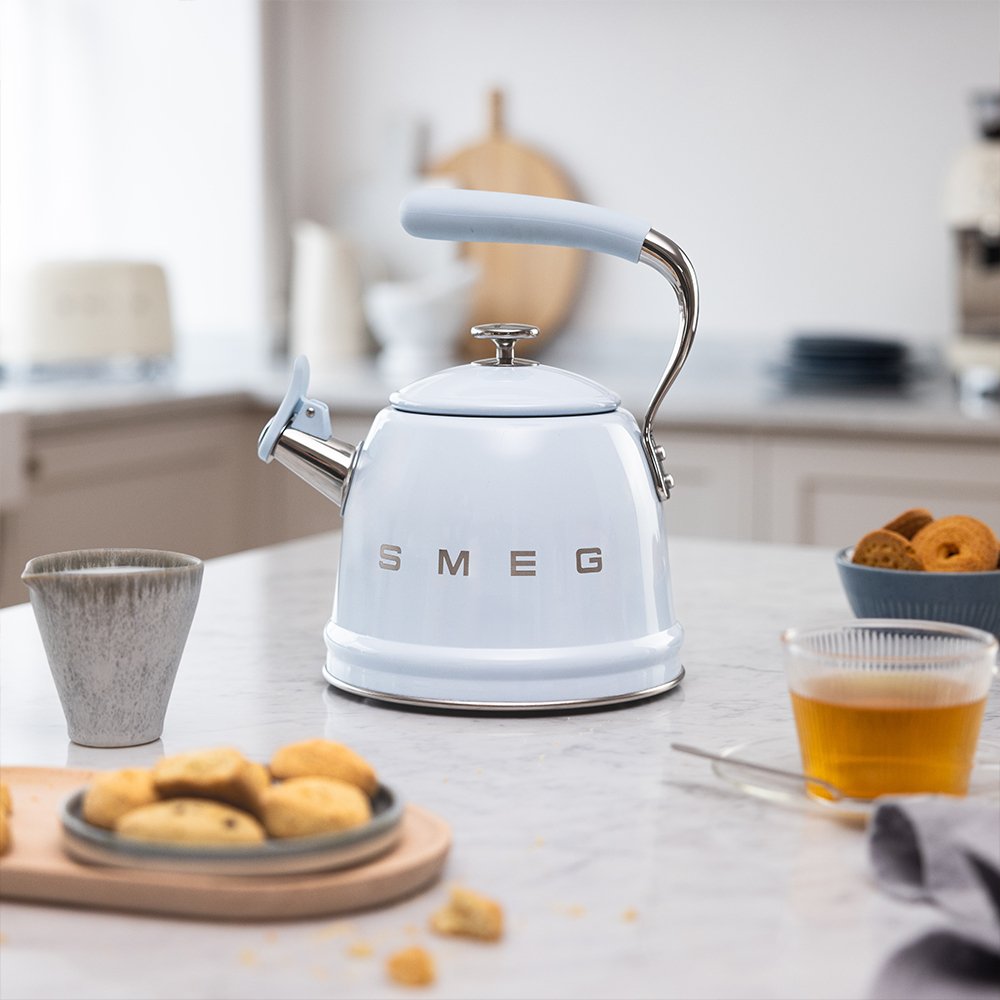 Smeg Stovetop Kettle 50´Style Blue Wkf01pb