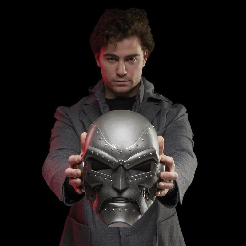 Casco Premium Roleplay Hasbro Marvel Legends Series Doctor Muerte